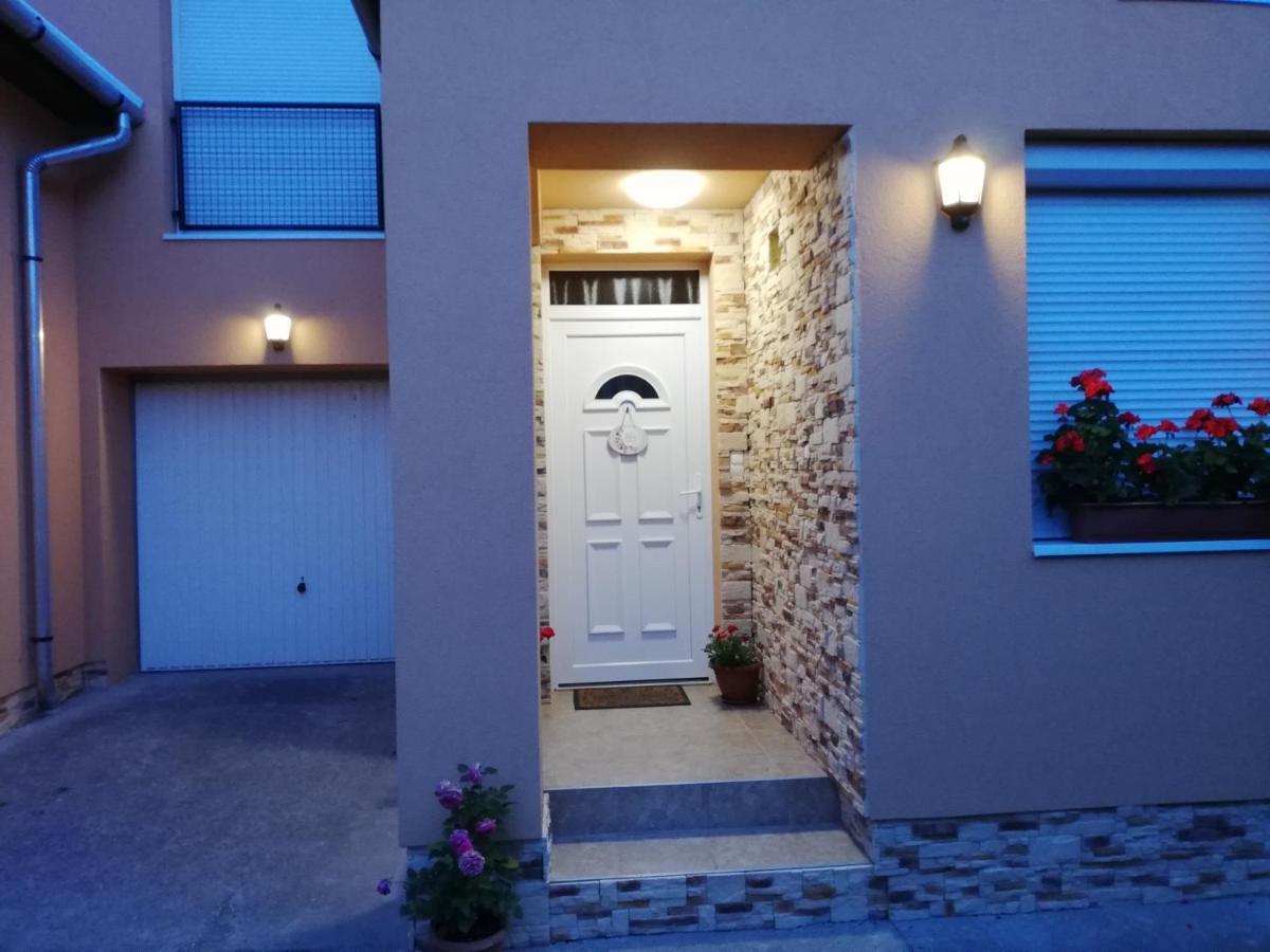 Villa Agica Vendeghaz Andornaktálya Exterior foto